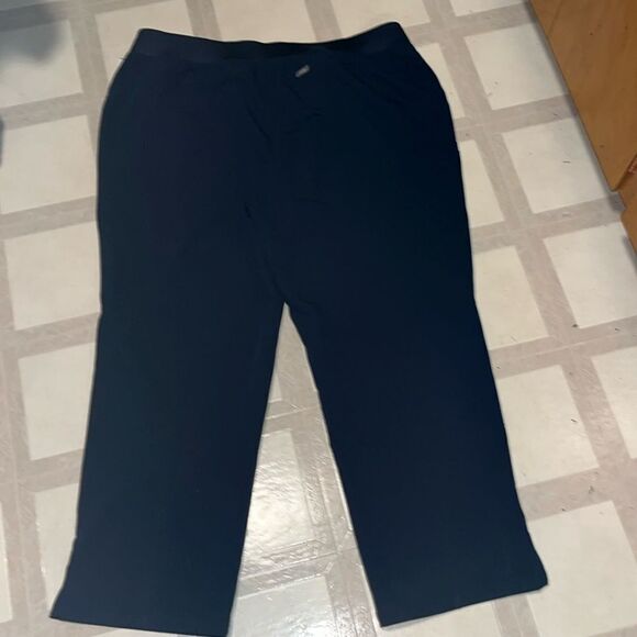 EXCELLENT CONDITION WOMEN’S FIGS KADE CARGO NAVY SCRUB PANTS SIZE 4XL - Picture 7 of 12